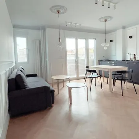 Designer Flat Apartment *